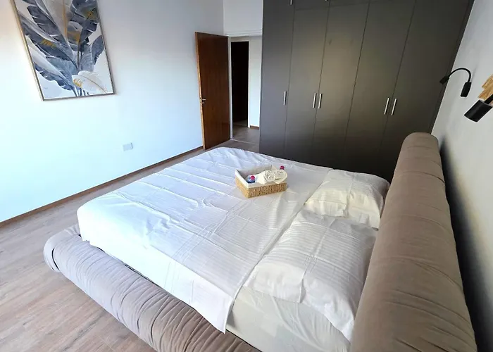 Apartment 3br Gem, - 1gb Wi-fi Larnaka