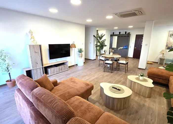 3br Gem, - 1gb Wi-fi Apartament Larnaca